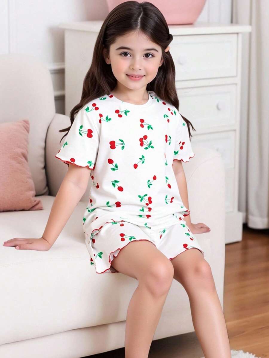 SHEIN 女大童櫻桃圖案木耳邊T恤和短褲睡衣套裝