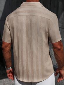 Manfinity CasualCool 条纹印花前开襟纽扣休闲短袖衬衫，男士亚麻提花条纹休闲短袖衬衫，夏季男士休闲装，简约百搭，适合日常通勤出行。 - 彩色 - 查看 2
