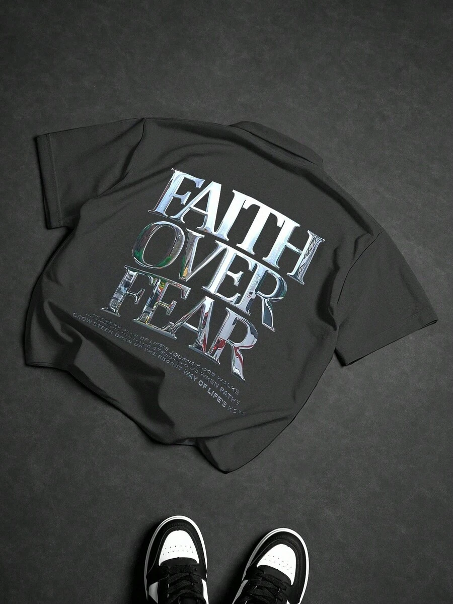 Manfinity Roghcode Áo sơ mi nam tay ngắn in khẩu hiệu thường ngày, mùa hè - Màu xám đen - Xem 1