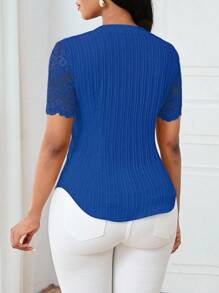 Lunelith SHEIN Lunessa Blusa de manga corta con cuello en V y encaje de contraste, minimalista para uso diario - Azul Marino - Ver 2