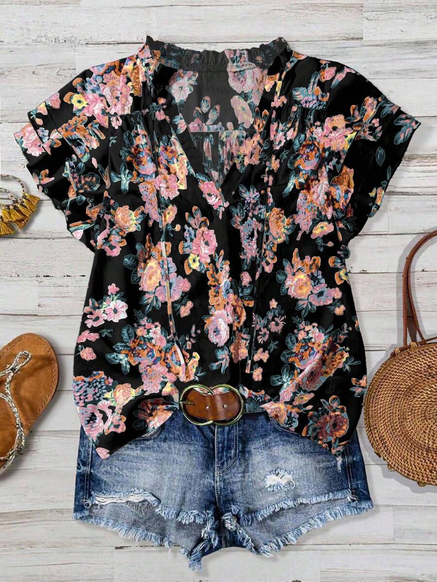 Breezaya 女士粉色度假花卉印花V领荷叶边短袖宽松衬衫 - 黑色 - 查看 1