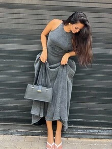 NegzBox 2025 新款夏季女式黑色仿旧洗水露背设计连衣裙 - 黑色 - 查看 4