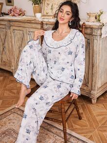 Set di pigiama da donna a maniche lunghe con scollo rotondo, balze, pizzo e fiocco, con motivo floreale ditsy romantico di CottageSlumber