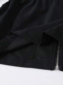 SHEIN Áo khoác có mũ màu trơn dành cho bé gái, thiết kế eo tiện dụng, thích hợp mặc vào mùa thu và mùa đông, phù hợp cho trường học, hoạt động ngoài trời, họp mặt gia đình, mang lại sự ấm áp và thoải mái. Áo khoác đen, Áo khoác có mũ đen, Áo khoác đen có khóa kéo, Áo khoác cho bé gái, Áo khoác có mũ đen, Áo khoác đen có khóa kéo, Áo khoác nhẹ màu đen cho bé gái, Áo khoác có mũ đen dễ thương cho bé gái, Áo khoác đen mùa thu - màu đen - Xem 7