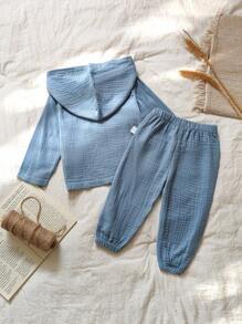 SHEIN Vintaside Kids 幼儿男童可爱舒适休闲时尚褶皱纱布浅蓝色连帽长袖开衫上衣和裤子套装 - 霧霾藍 - 查看 2