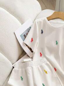 SHEIN Set de 2 piezas para mujer: camiseta de manga corta con estampado de caballero y shorts casuales, para el verano