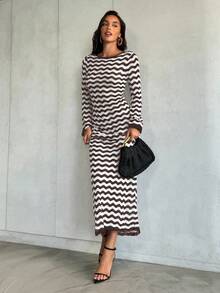 Aloruh 秋冬女士波浪条纹圆领长袖休闲针织连衣裙 - 棕色 - 查看 5