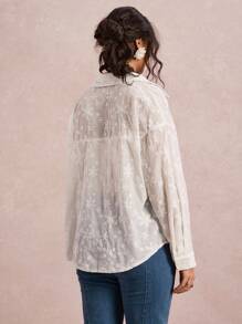 SHEIN VCAY 休闲时尚百搭简约长袖大码女式衬衫，适合返校季教师穿着，刺绣波西米亚风外出上衣，商务休闲机场秋季穿着 - 白色 - 查看 3