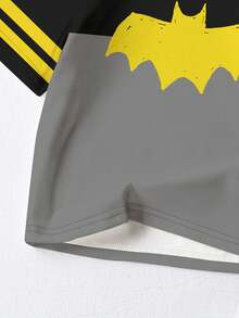 BATMAN X SHEIN Maglietta a maniche corte estiva per bambino, con semplice stampa di pipistrello e matite, collo tondo, casual e cool