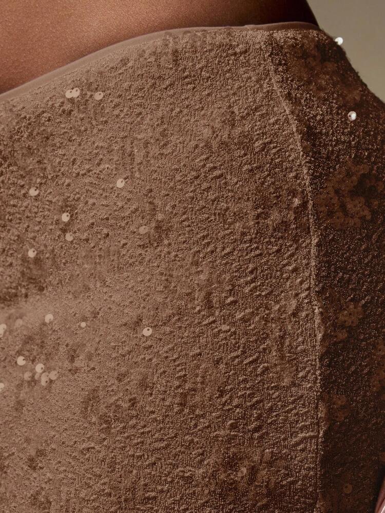 MISSGUIDED Completo coordinato con decorazioni in paillettes, composto da top corto e gonna lunga, adatto per eventi serali, feste, matrimoni, vacanze, occasioni speciali invernali, con brillantini e lucentezza