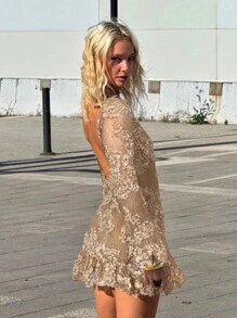 SHEIN ICON Damen neue elegantes rückenfreies Spitze-Patchwork Minikleid, cremefarbener Einfarbig