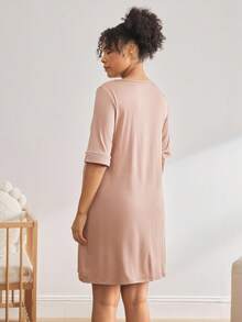 BloomMama Umstandsmode Loungewear - Kurzarm Oberteil + knielanger Jumpsuit - Braun - Übersicht 3