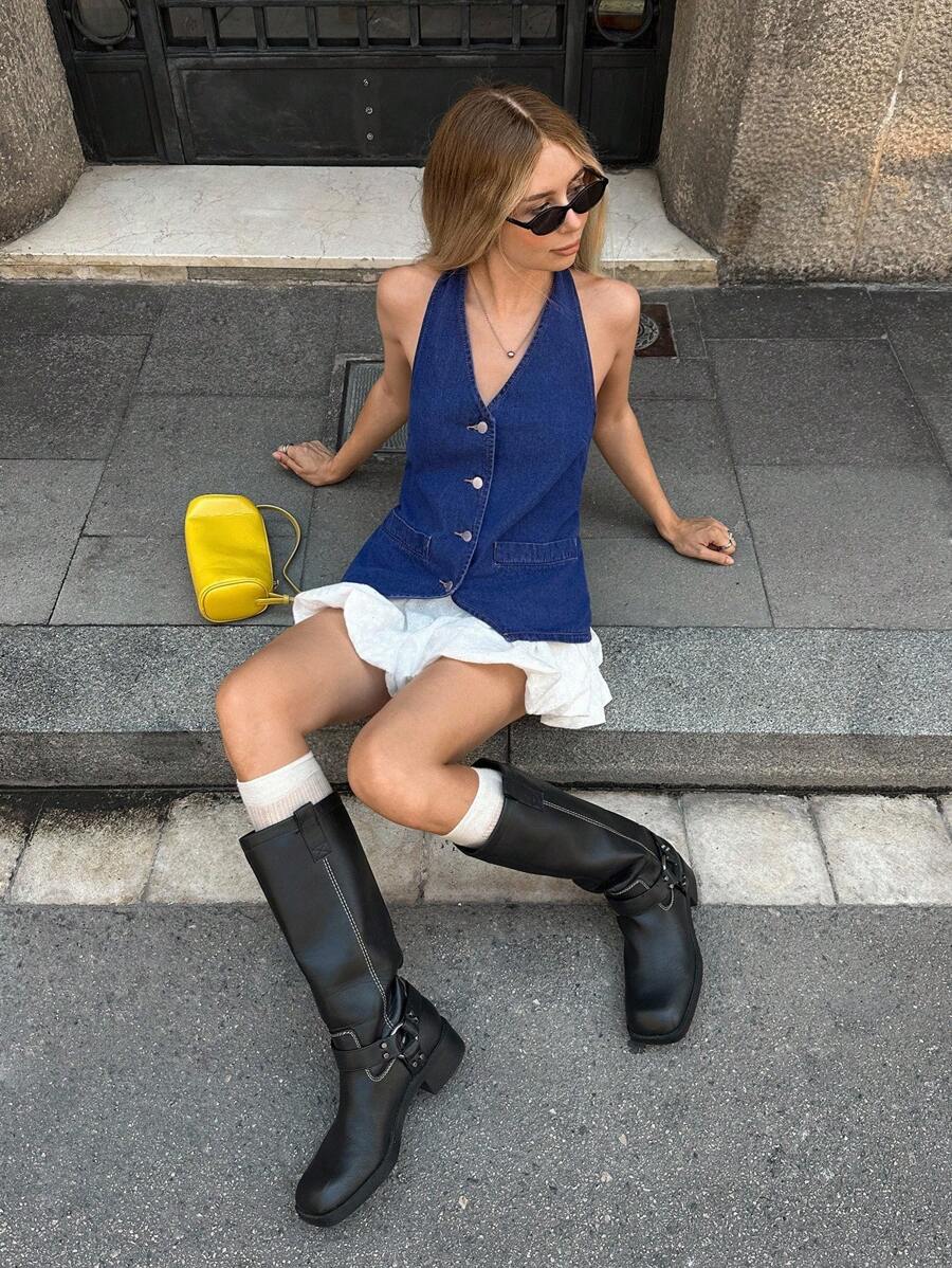 SHEIN EZwear 女装街头休闲年轻复古经典深蓝色纯色前扣不对称挂脖露背吊带牛仔上衣，性感简约街头年轻时尚百搭 - 藍色 - 查看 1