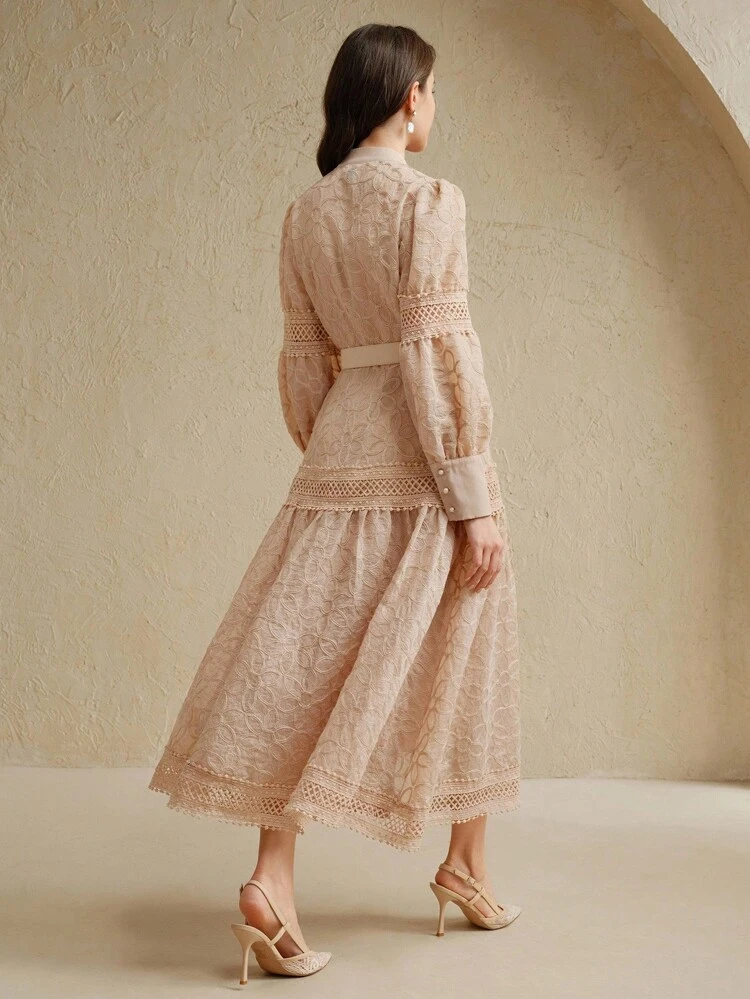 Vestito lungo monopetto con vita stretta, maniche a lanterna e ricamo in stile retrò francese, adatto come outfit per compleanni o autunno per le donne