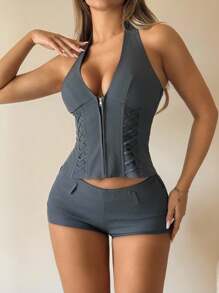 SHEIN ICON 女式深 V 领露背短款上衣，搭配系带装饰和同款超短裤，两件套，酒红色 - 灰色 - 查看 1