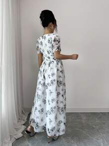 Modelyn French Retro V-Neck Petal Sleeve Waist Cinched Women's Dress - Black - View 2