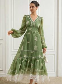 Aveloria Rosie Modisches Maxikleid mit V-Ausschnitt, Blumen-Spitzen-Patchwork und Stickerei, elegant für den frühen Herbst - Grün - Übersicht 6