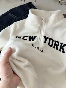 1 Peça Moletom Casual Fofo Diário Versátil para Meninos Jovens, Bordado em Inglês Bege e Branco Felpudo, Gola Alta Solta de Manga Longa, Adequado para Passeios, Escola, Reuniões Diárias, Outono/Inverno - Branco - Visão 5