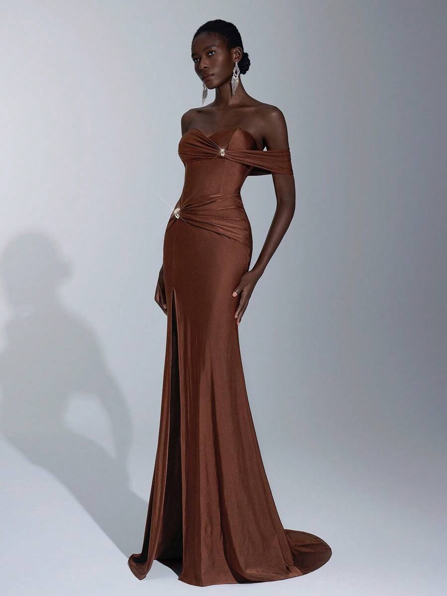 Elitara Elegante, romántico, sexy, vestido minimalista de tela elástica de punto color café con hombros descubiertos, decoración de hebilla metálica, abertura frontal, silueta ceñida, bajo de cola de pez y cola, ideal para fiestas, vacaciones, cumpleaños, bodas y eventos formales