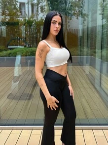 Lucia Bellido 女士休闲简约粗肩带吊带背心，短款，适合夏季 - 白色 - 查看 1