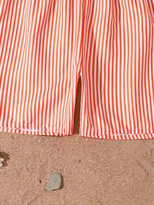 SHEIN Quần short đi biển sọc cho bé trai tuổi teen, đồ dùng thiết yếu cho bãi biển, tiệc hồ bơi vào mùa hè Quần bơi sọc đỏ cho nam Quần bơi sọc đỏ trắng Quần bơi đỏ cho nam - Đỏ và trắng - Xem 5