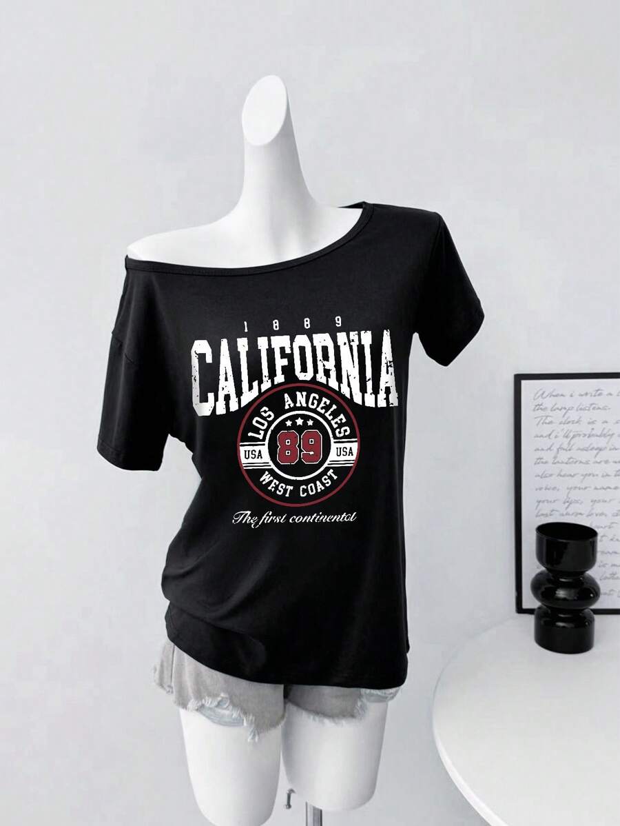 复古美式少女露肩 T 恤，加州元素印花，宽松舒适，百搭，青春活力的学生休闲装，复古风上衣