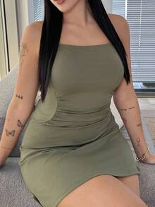 Lucia Bellido Vestido de mujer con escote halter y línea A en la cintura - Verde - Ver 6