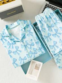 SHEIN Mädchen Tween Pyjama Set, hellblau mit Schmetterling Muster, Knopfleiste Langarm Oberteil und Hose, schwer entflammbare Stoffe, modisch & elegant