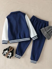 Souflis Souflis 2 件套男童时尚运动立领拉链夹克和裤子套装，带徽章和条纹印花 - 寶藍色 - 查看 2