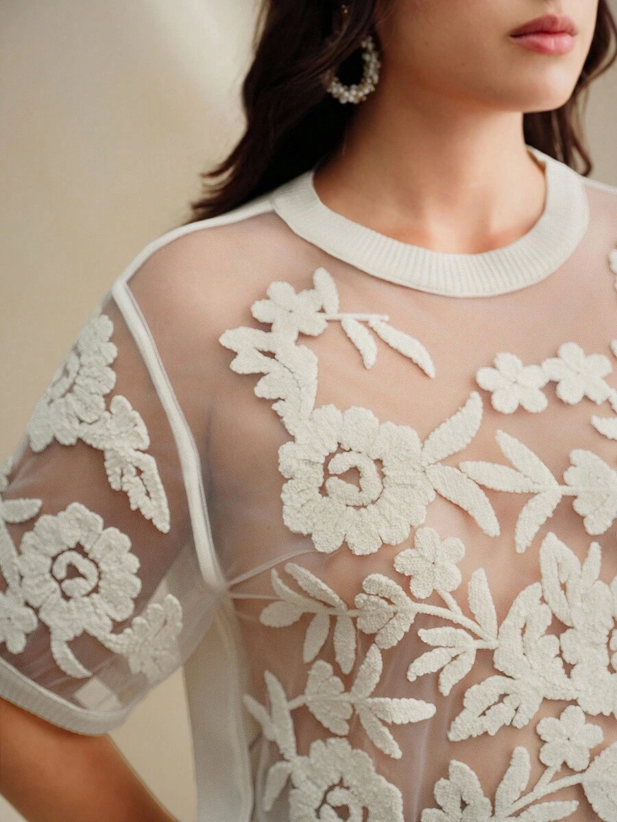 Anewsta 大码女式刺绣圆领短袖时尚针织上衣 - 白色 - 查看 1