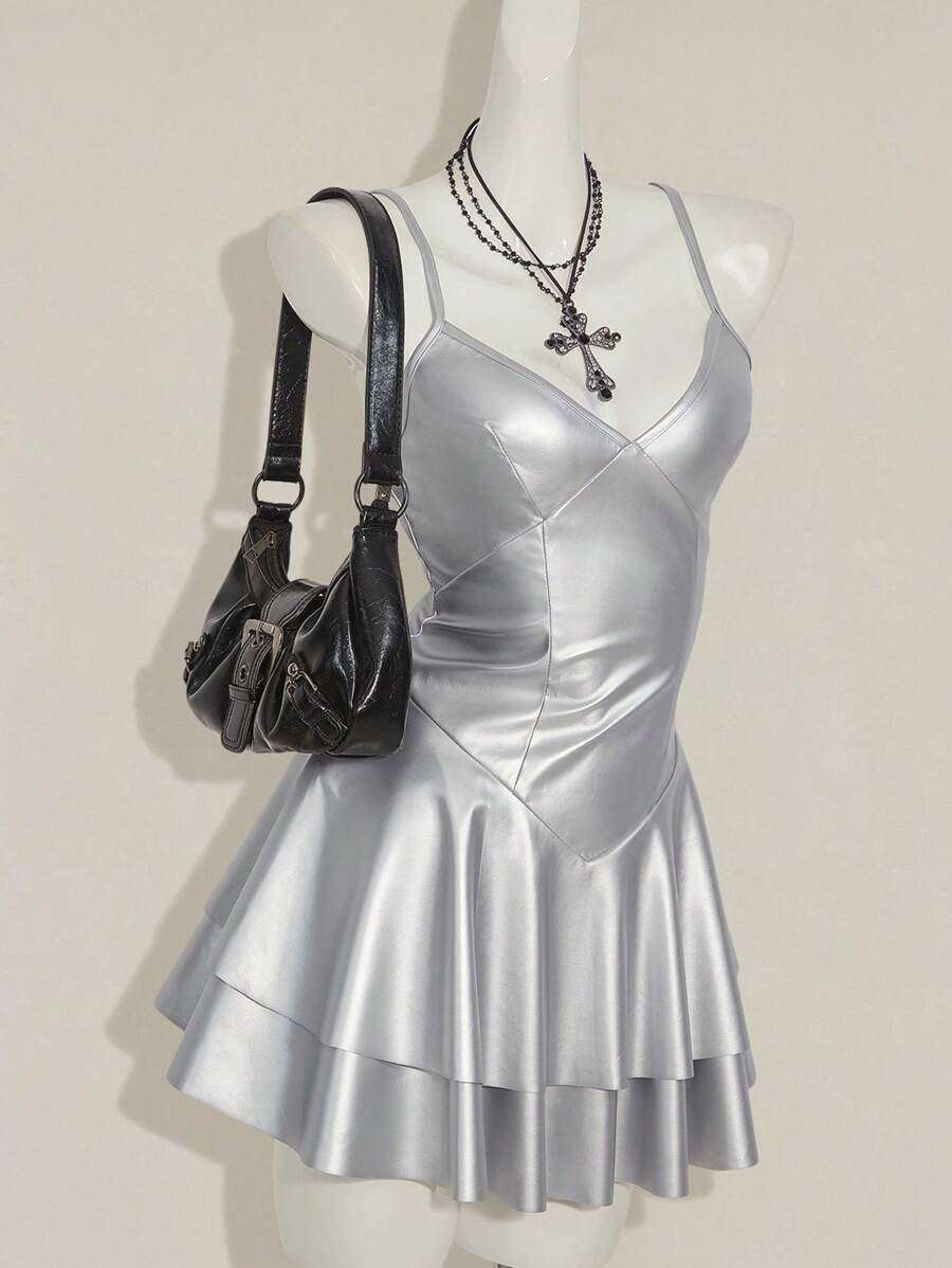 SHEIN ICON Y2K 女士酒红色 PU 皮革性感 V 领迷你连衣裙