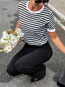 Serisse Mujeres veraniegas de moda Top de tejido de punto de rayas simple negro y blanco, Todo coincidente