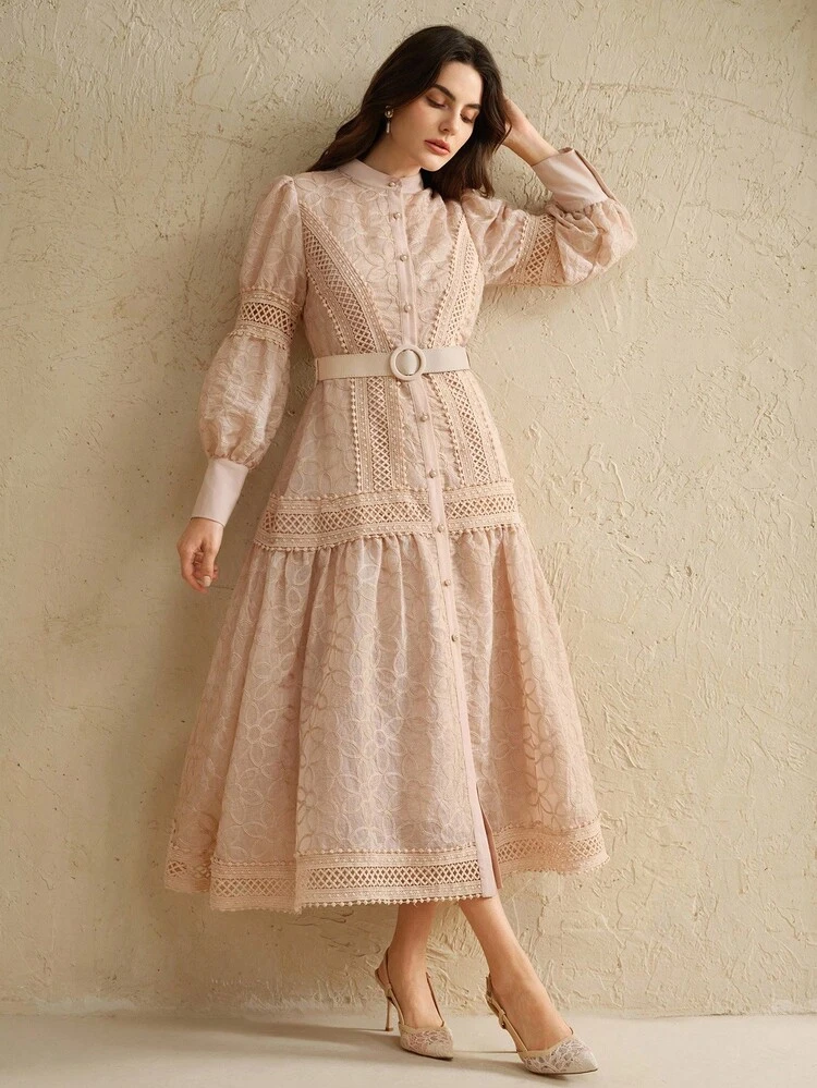 Vestito lungo monopetto con vita stretta, maniche a lanterna e ricamo in stile retrò francese, adatto come outfit per compleanni o autunno per le donne