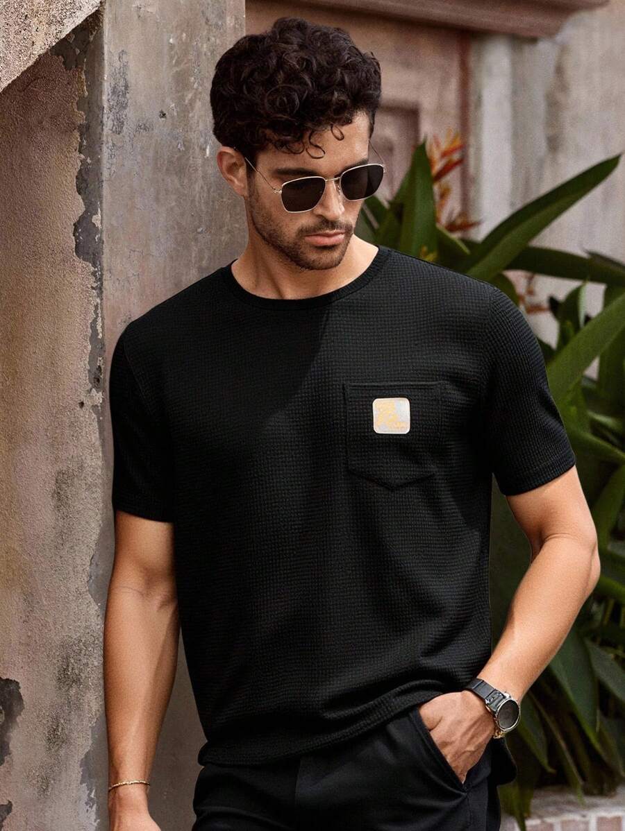 Manfinity VCAY 日常休闲印花男士华夫格纹黑色圆领修身短袖T恤 男士黑色T恤 男士夏季T恤 男士纹理T恤 男士针织T恤 男士休闲T恤，图案男士T恤，学校，返校，7月4日，美国T恤，学校，趣味T恤，基础款上衣 - 黑色 - 查看 1