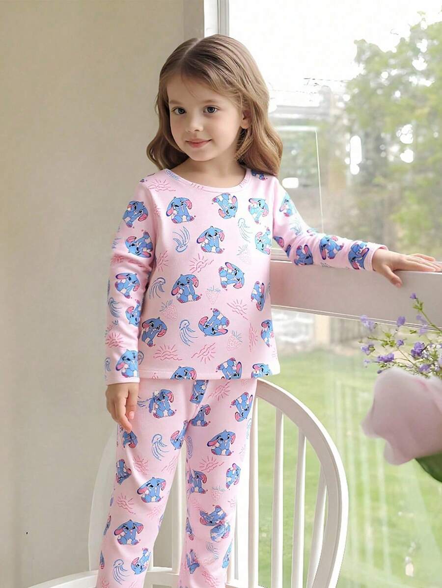 SHEIN Playful Pals 2件套少女可爱蓝兔子和草莓印花牛奶丝针织面料宽松长袖上衣和裤子睡衣套装 - 粉色 - 查看 1
