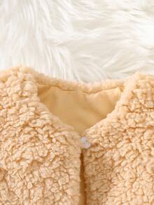 SHEIN 优雅甜美可爱休闲风格女婴秋冬蓬松背心套装，卡其色毛绒背心+米色针织连衣裙两件套 - 米色 - 查看 6