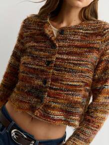 Nöista Noista 纹理多色针织开衫采用棕色、橙色和黑色的温暖秋季色调，短款剪裁，圆领，非常适合休闲、办公室、波西米亚风和秋季女装。