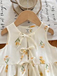 SHEIN 女童可爱夏季粉白条纹蝴蝶结无袖上衣和松紧腰短裤套装 - 卡其色 - 查看 3