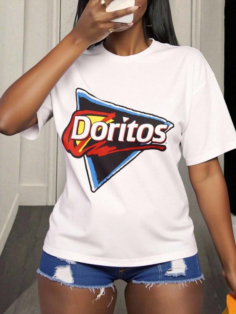 Doritos X SHEIN 女士宽松白色T恤,玉米片零食图案,酷炫可乐图案,返校季,学校上衣,基本款上衣 - 白色 - 查看 1