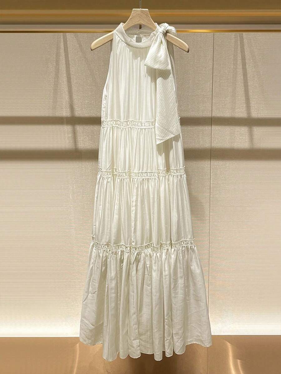 SHEIN فستان نسائي أكمام بلا أكتاف أحادي اللون بذيل مجعد ومزين بفيونكة حول الرقبة - أبيض - مشاهدة 1