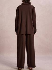 SHEIN LUNE 大码度假休闲纯色衬衫和裤子两件套 - 咖啡棕 - 查看 2
