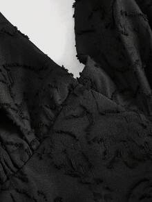 SHEIN X Hannahelzahed SHEIN MOD Váy maxi hở lưng dệt hoa mơ, nơ bản lớn, lãng mạn, thanh lịch với viền xếp nếp nhiều lớp, thích hợp cho các buổi hẹn hò, tiệc tùng, ngày lễ, tiệc trà, sinh nhật - màu đen - Xem 3