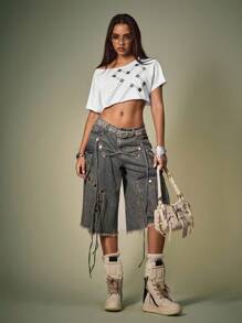 Shutterstock Y2Kool White, Casual, Loose, Punk, Goth, Cross, Chain Decor Women Cropped Oversized Asymmetric Crew Neck T-Shirt, Suitable For Summer Off The Shoulder Top Party Top - White - View 9