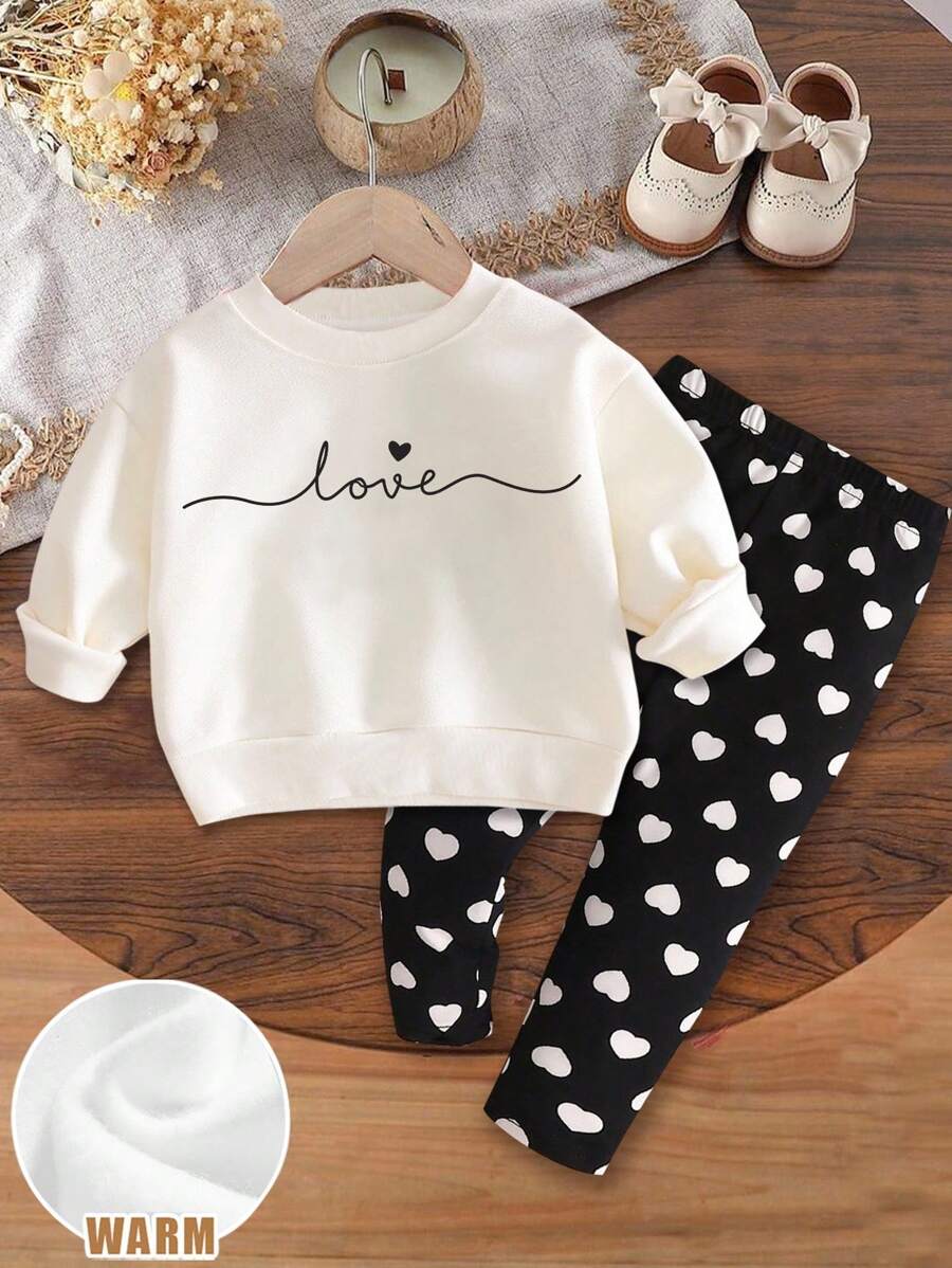 SHEIN 女婴可爱手绘心形印花针织厚柔软圆领长袖运动衫和紧身裤套装，适合秋冬季