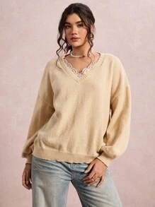 SHEIN VCAY Pulover lejer cu guler în V și dantelă contrastantă, mărime plus, pentru femei, casual, de zi cu zi, pentru naveta zilnică, toamnă