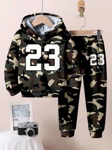 SHEIN 男童 2 件套 23 迷彩印花宽松休闲连帽衫运动衫套装秋冬季 - 彩色 - 查看 2