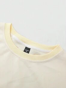 Manfinity EMRG 男士圆领运动套装，杏色圆领套头卫衣，杏色运动裤，高透气性，宽松版型，洛杉矶刺绣工艺，后幅小口袋设计，时尚休闲，INS热销，适合年轻街头休闲运动日常通勤度假返校穿着，送给男友和老公的理想礼物，宽松，印花，朋友，另类，街头服饰，男士，慢跑 - 杏色 - 查看 7