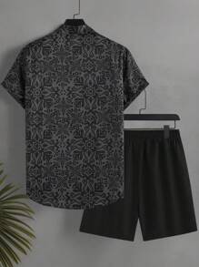 Solantero Conjunto casual de playa para hombre con camisa de manga corta de una sola hilera con estampado floral y pantalones cortos - Multicolor - Ver 3