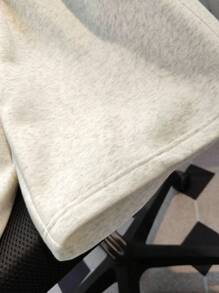 全新纯色校园风格运动休闲马刺绣直筒百慕大短裤女款 - 淺灰色 - 查看 4