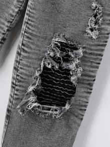 SHEIN Vacaura 复古街头风两件套，适合青少年男孩，包括一件做旧牛仔外套，经典领口和纽扣设计，搭配做旧牛仔裤。舒适时尚，适合休闲外出、上学、度假等各种场合。助力您的孩子成为时尚潮流引领者。秋冬季必备。 - 灰色 - 查看 6